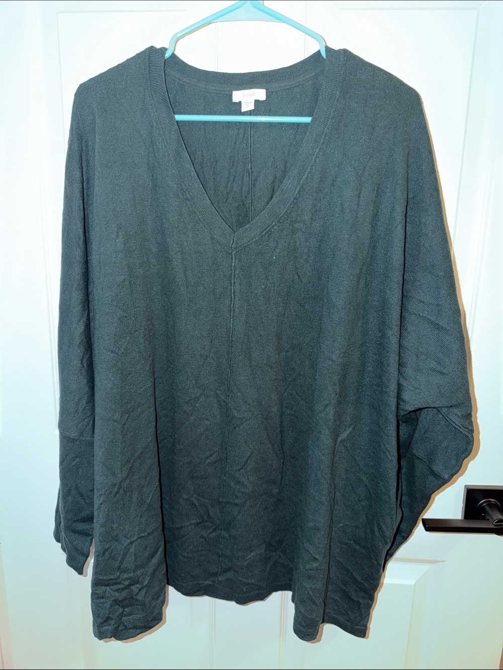 Relaxed V-Neck Sweater in Dark Green
